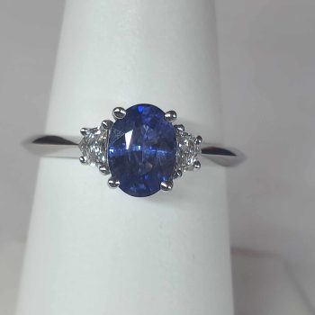 Tanzanite and diamond ring